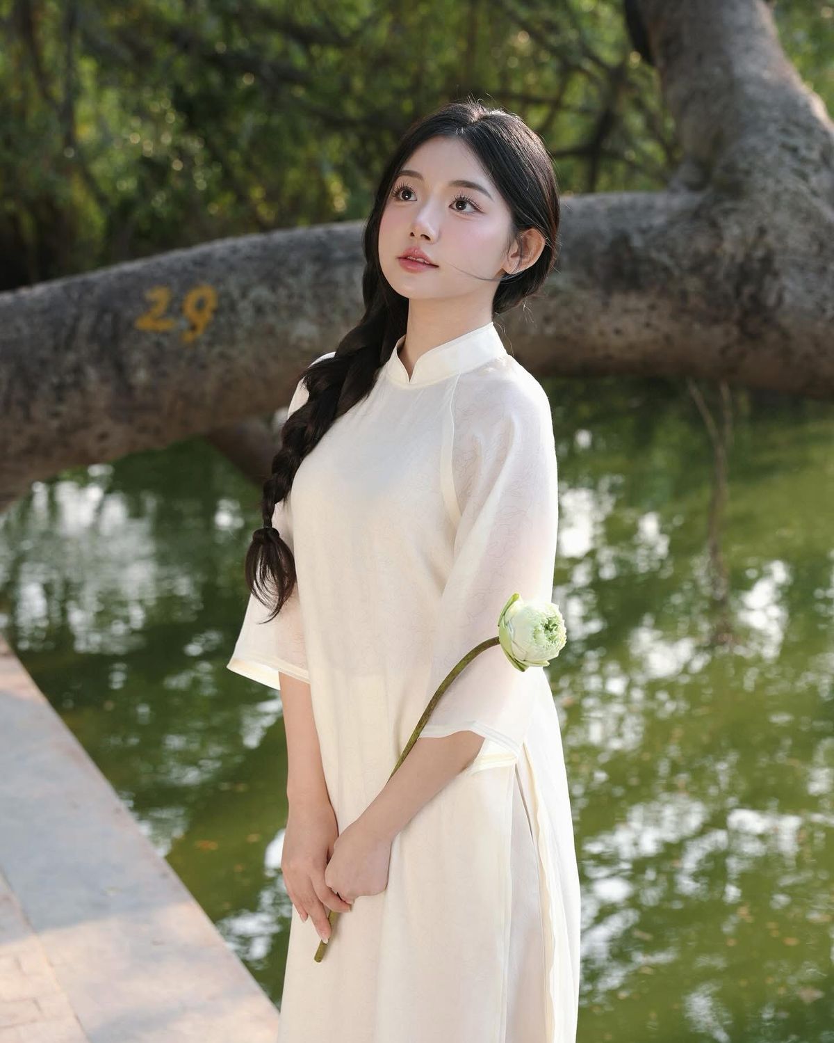 Top 5 địa điểm chụp ảnh áo dài cực đẹp cho dịp Tết tại Hà Nội