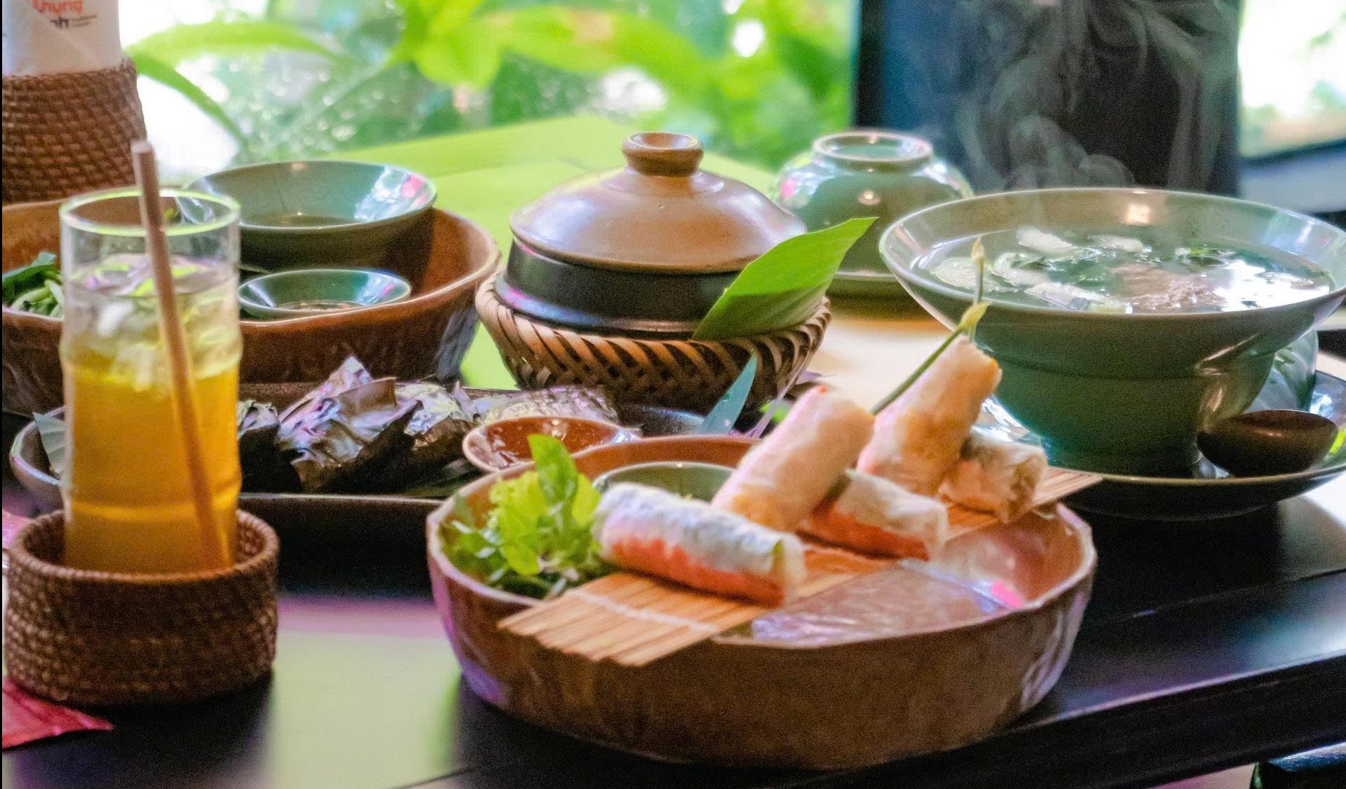 Nem cuốn chạo tôm - Món ăn được yêu thích tại nhà hàng tiệc cưới Phụng Thành