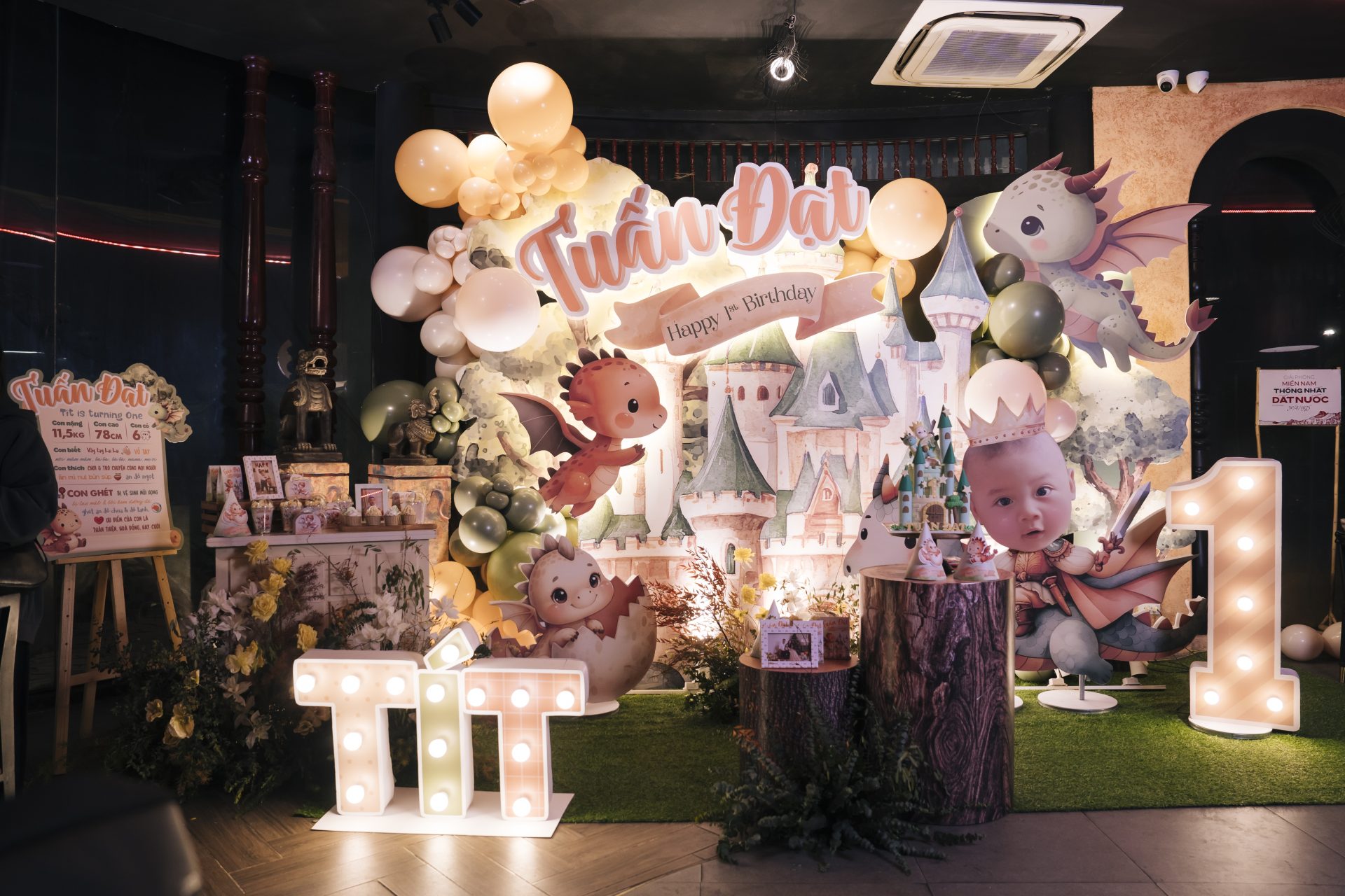 Nhà hàng tổ chức sinh nhật ấm cúng, ý nghĩa tại Hà Nội