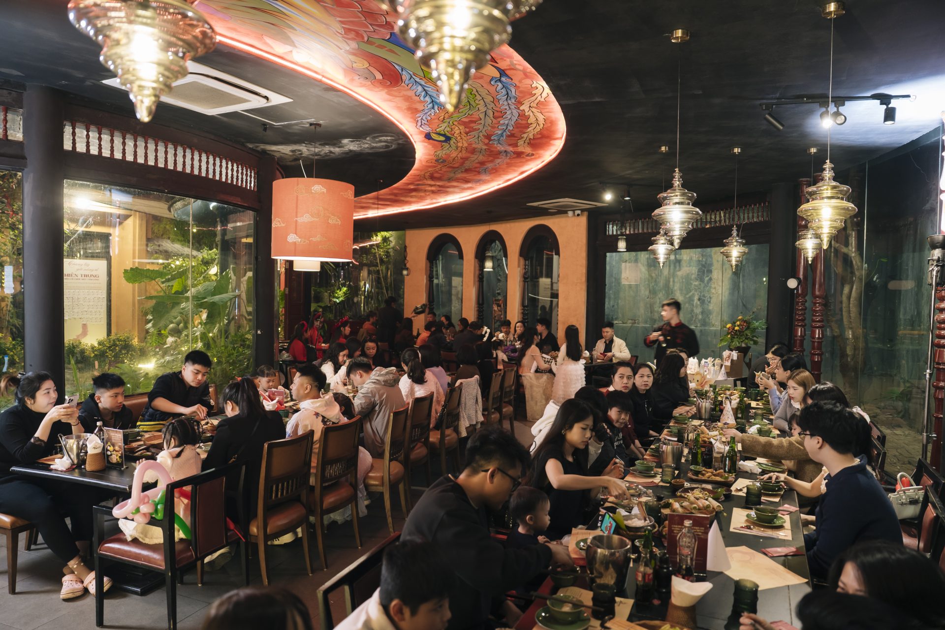 Nhà hàng tổ chức sinh nhật ấm cúng, ý nghĩa tại Hà Nội