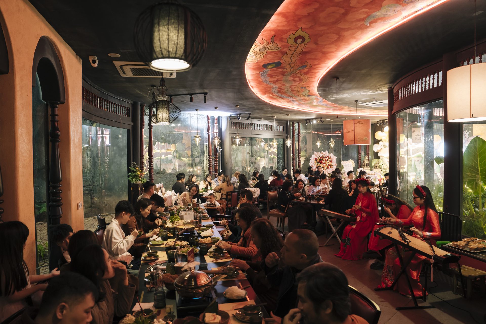 Nhà hàng tổ chức tiệc tất niên & liên hoan cuối năm Hà Nội