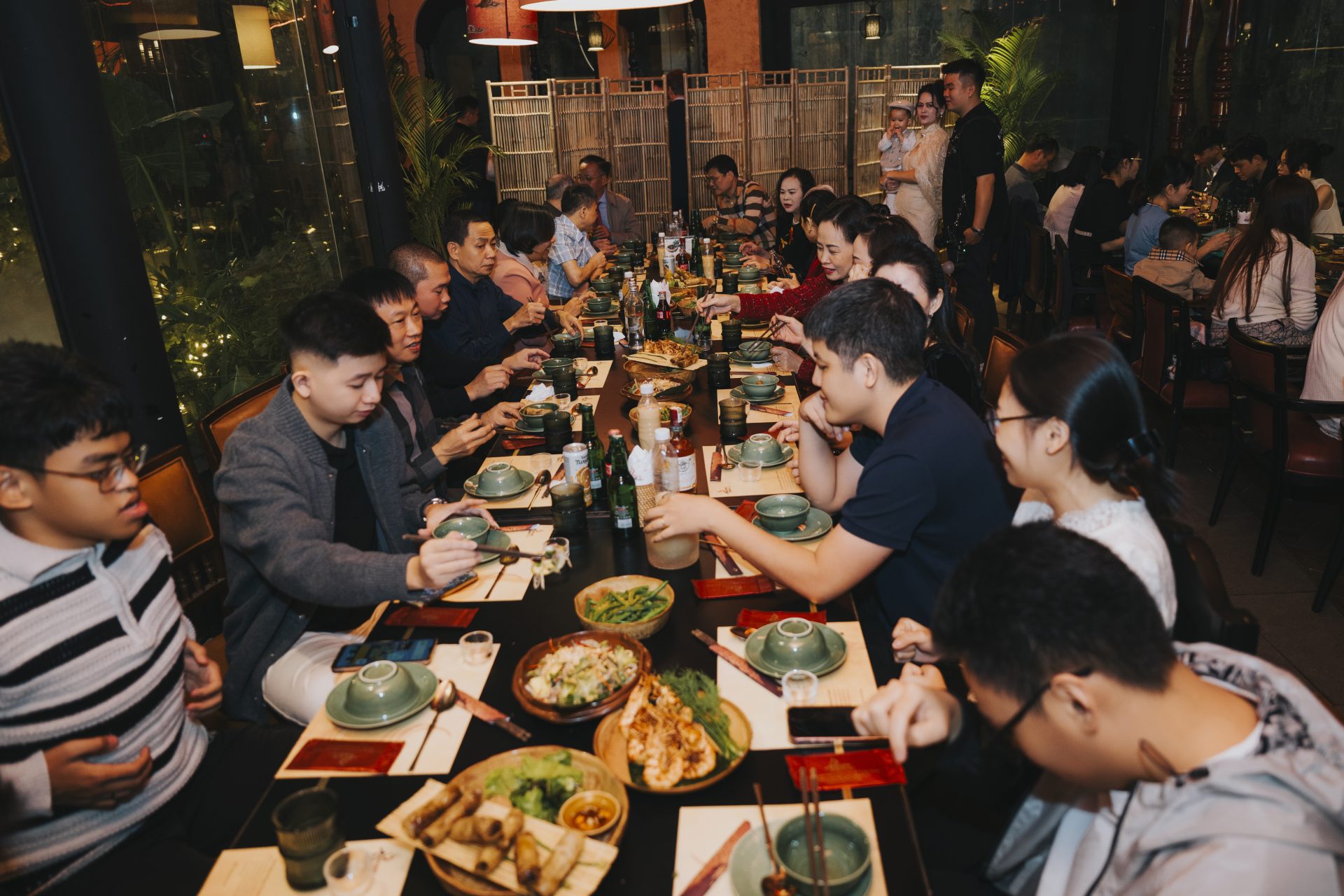 Nhà hàng tổ chức tiệc tất niên & liên hoan cuối năm tại Hà Nội