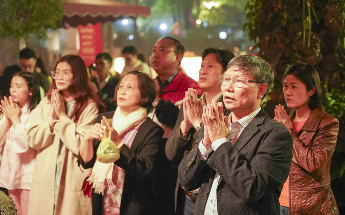 Hà Nội Về Đêm Dịp Tết: 5 Trải Nghiệm Không Thể Bỏ Lỡ