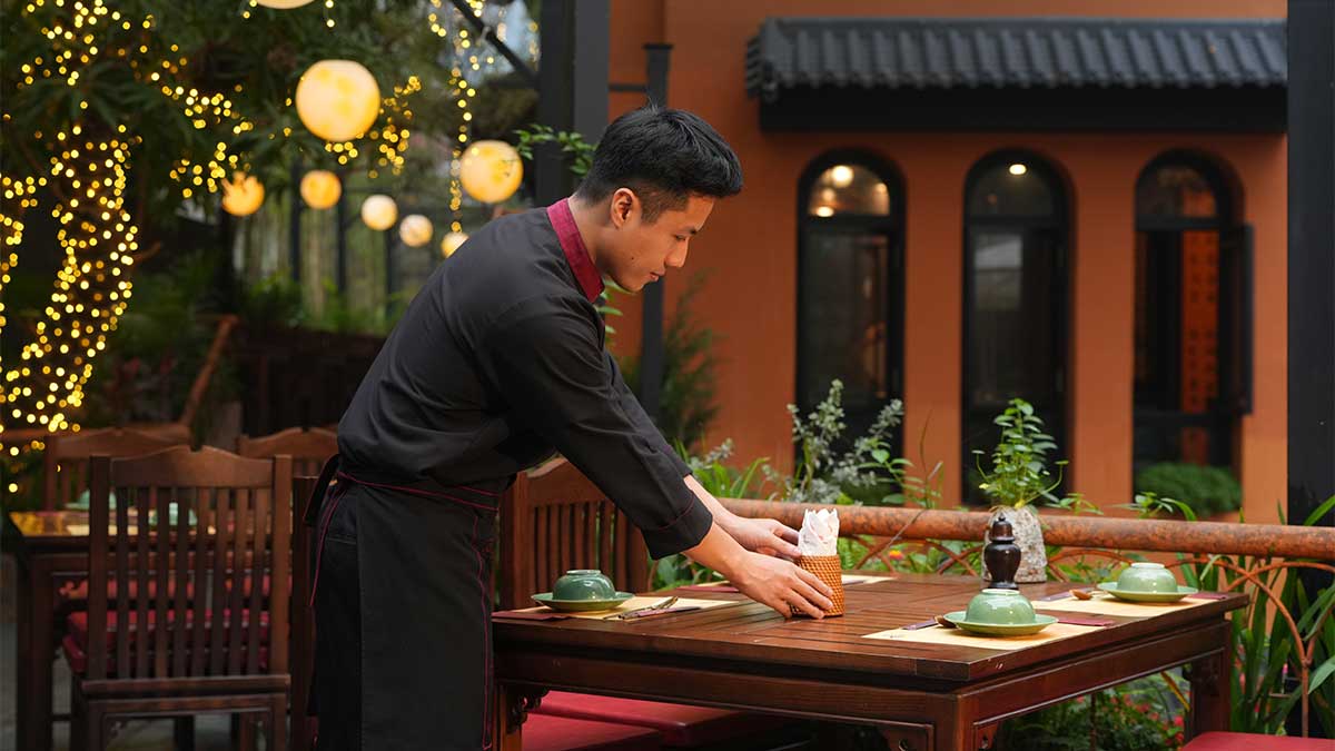 Quán ăn ngon Phan Bội Châu nơi giữ lửa văn hóa ẩm thực giữa không gian di sản