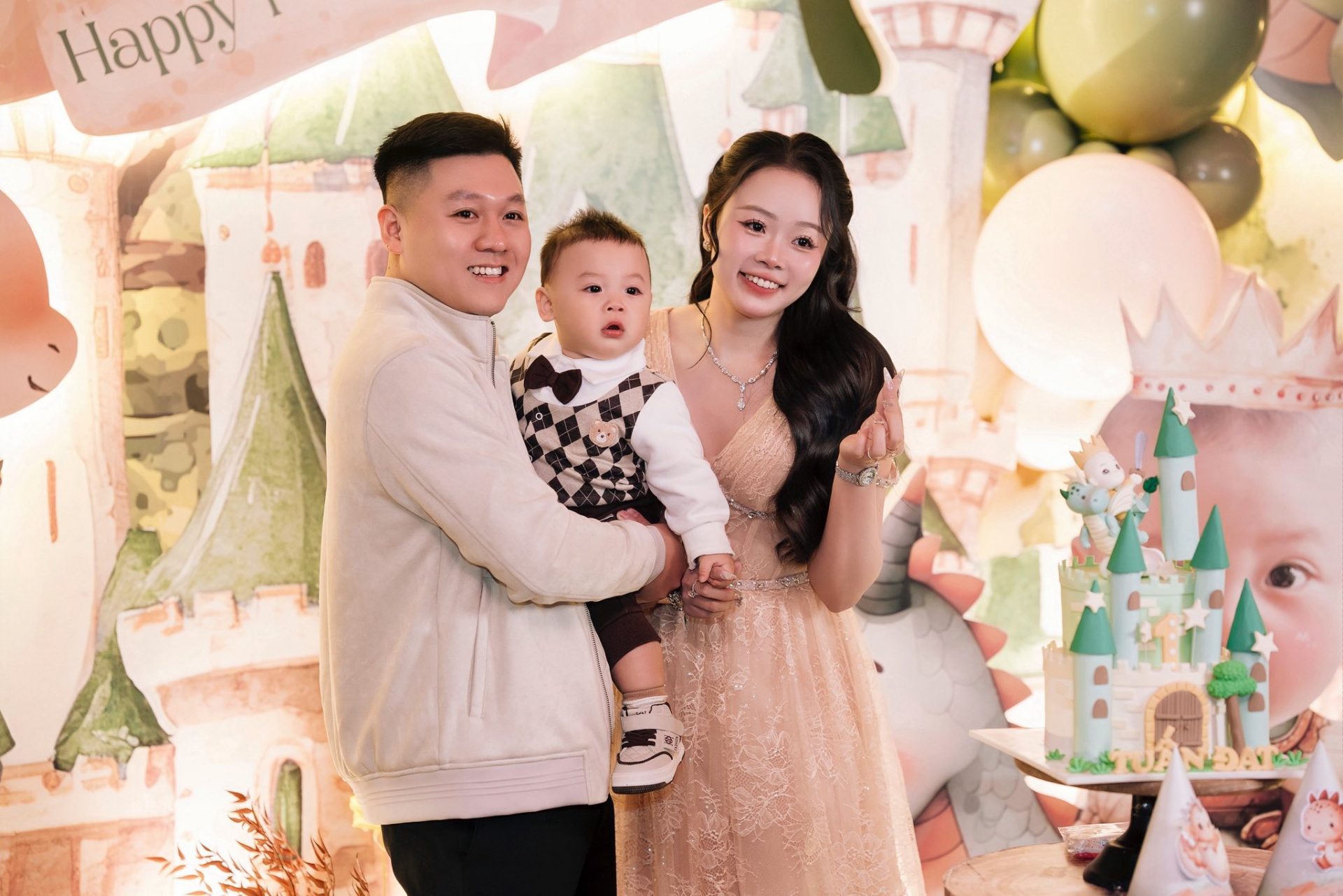 Sinh nhật gia đình tại Phụng Thành nơi sợi dây thế hệ được kết nối vẹn nguyên