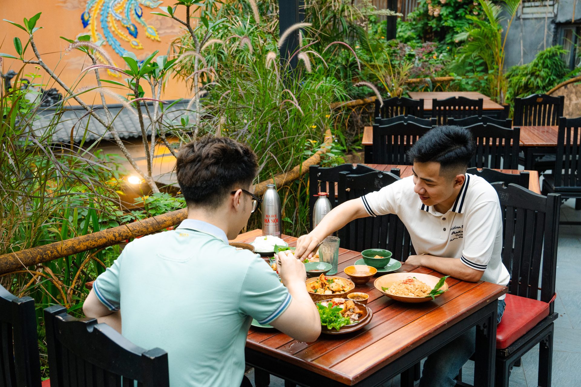 Quán ăn ngon Phan Bội Châu nơi giữ lửa văn hóa ẩm thực giữa không gian di sản